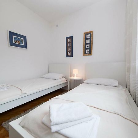 Apartmani Ruzica 茨里克韦尼察 外观 照片