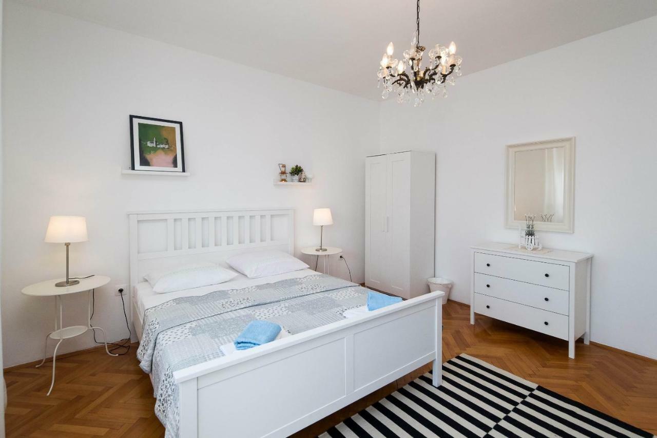 Apartmani Ruzica 茨里克韦尼察 外观 照片
